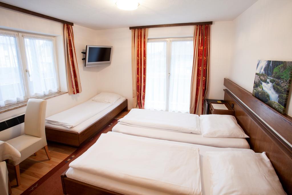 Gaestehaus Sunkler Голлінг-ан-дер-Зальцах Номер фото