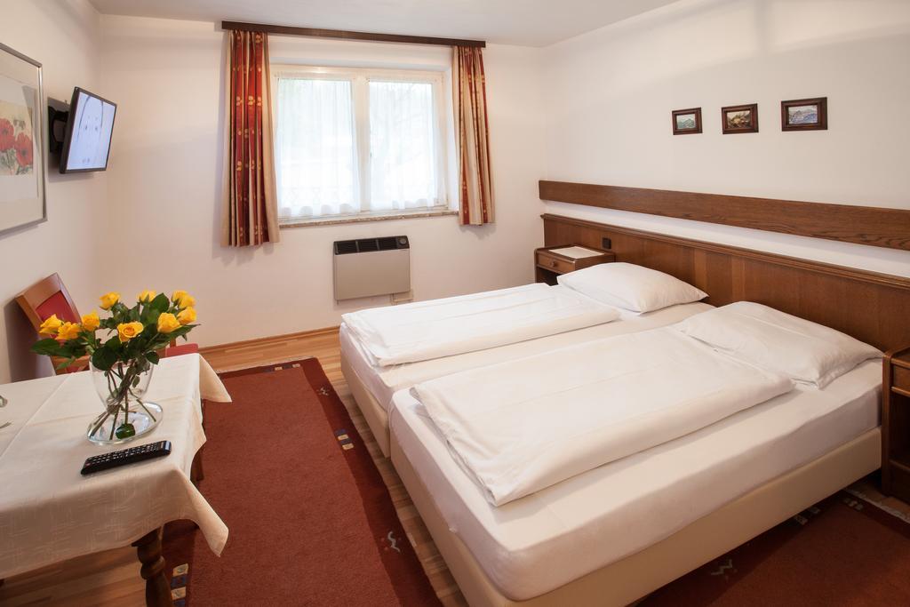 Gaestehaus Sunkler Голлінг-ан-дер-Зальцах Номер фото